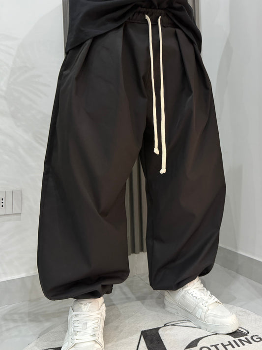Baggy tecnico con lacci