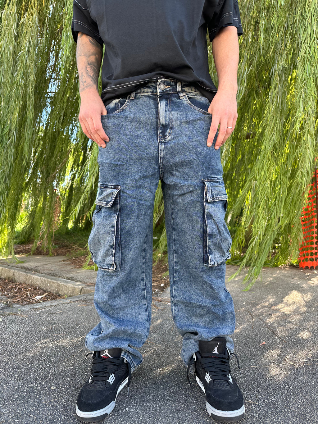 Cargo relaxed
