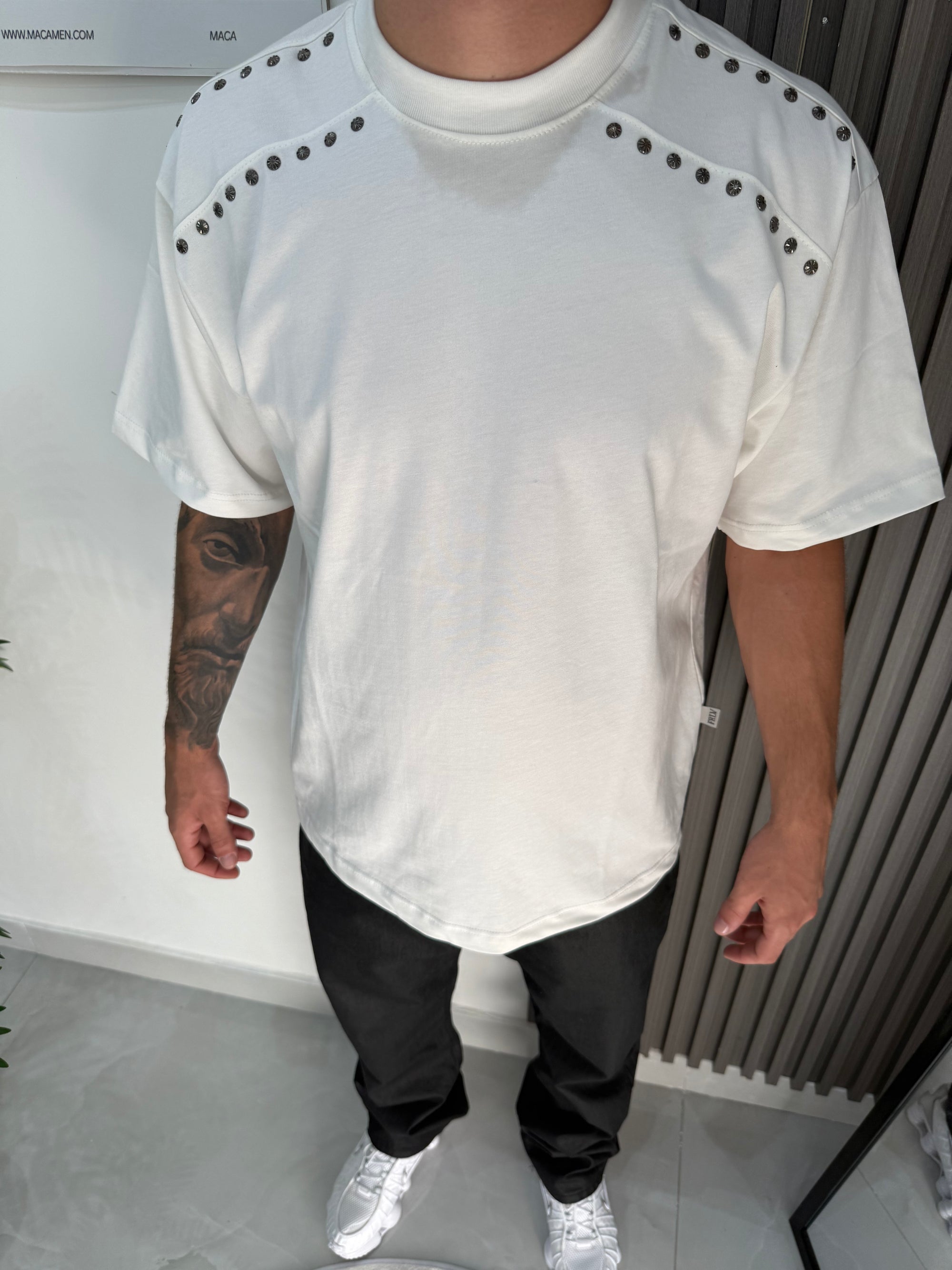 t-shirt studs