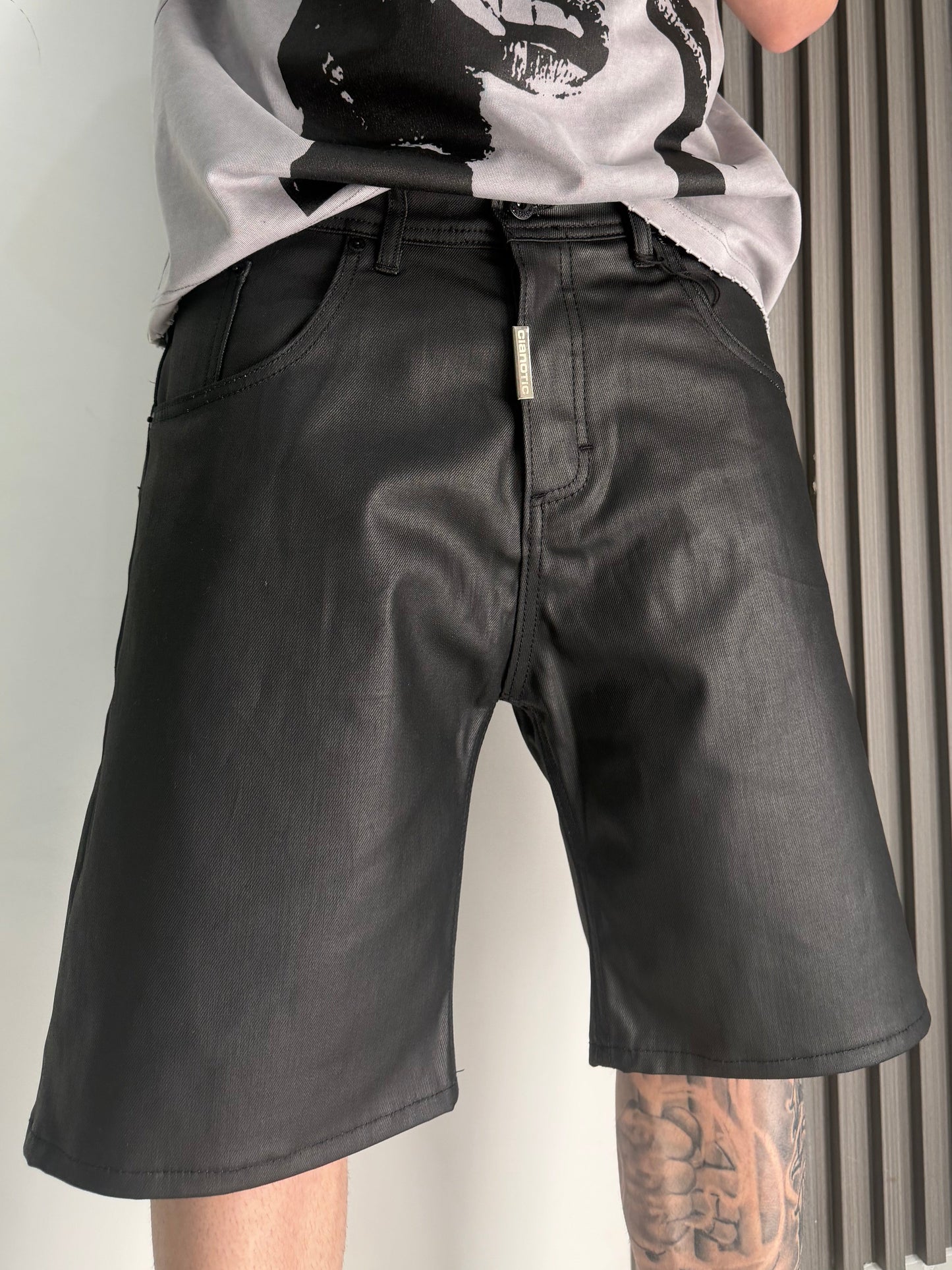 Short Cerato