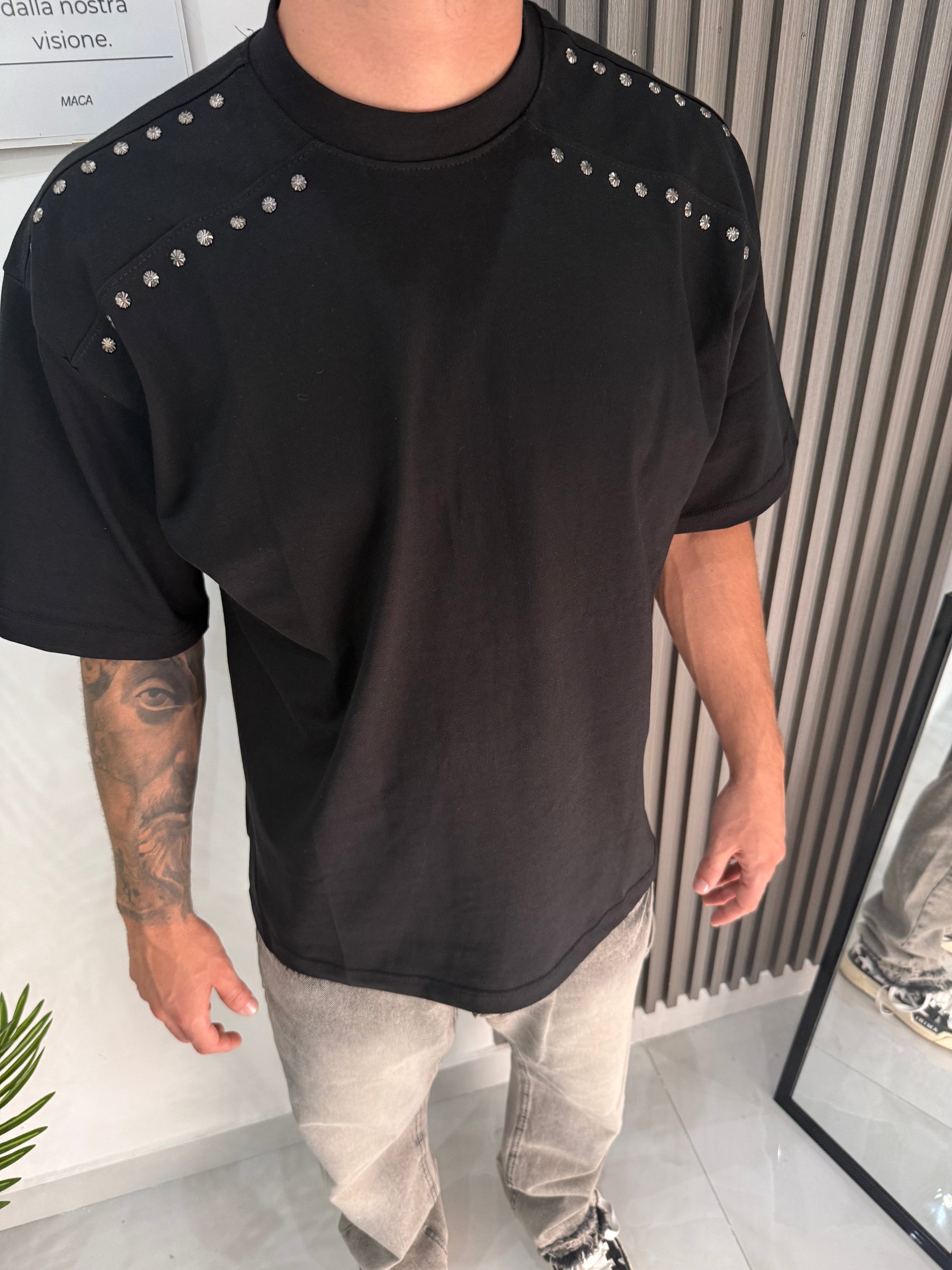 t-shirt studs