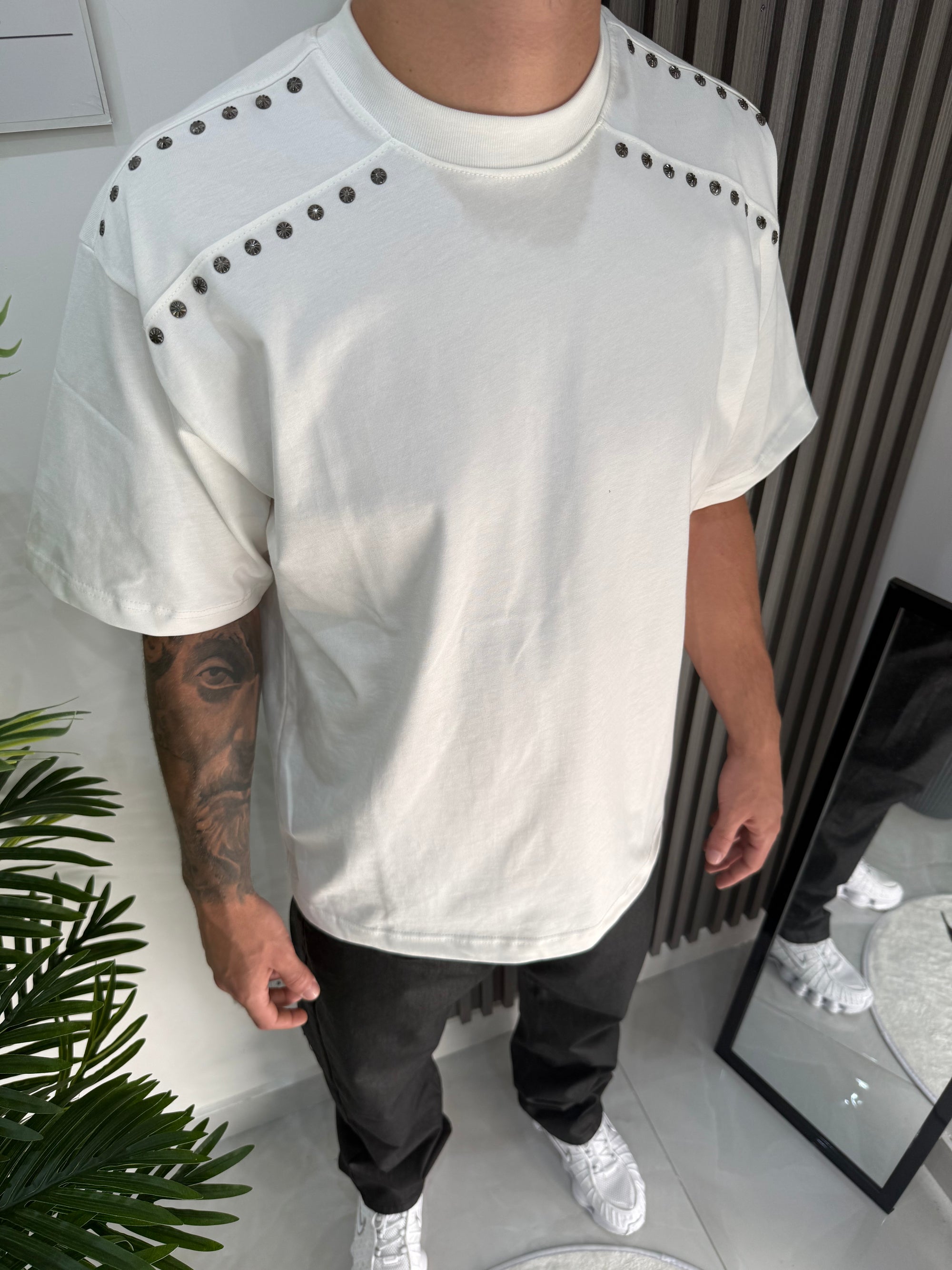 t-shirt studs
